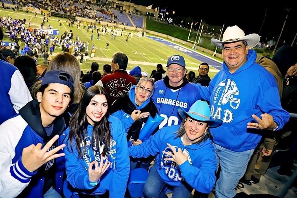 Alejandro Rivera, Liz González, Martha Hilda Saldívar, Lázaro Castillo, Iris Castillo y Gabriel Rivera