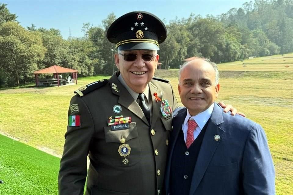 El senador priista Manuel Añorve agradeció al General el apoyo que la Defensa Nacional ha dado en Guerrero por huracanes.