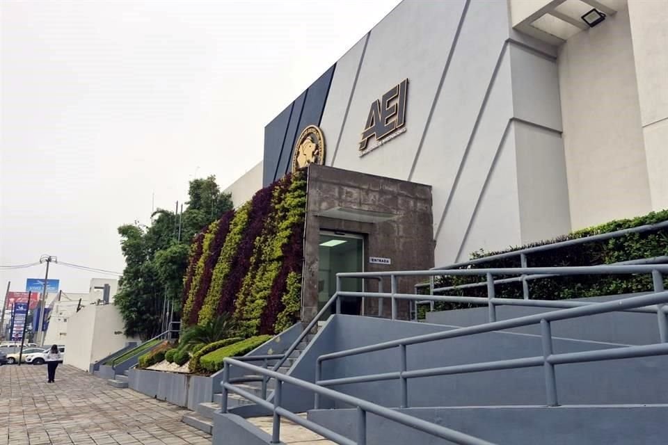 Edificio de la Fiscalía Estatal de Investigaciones, en la Av. Gonzalitos.