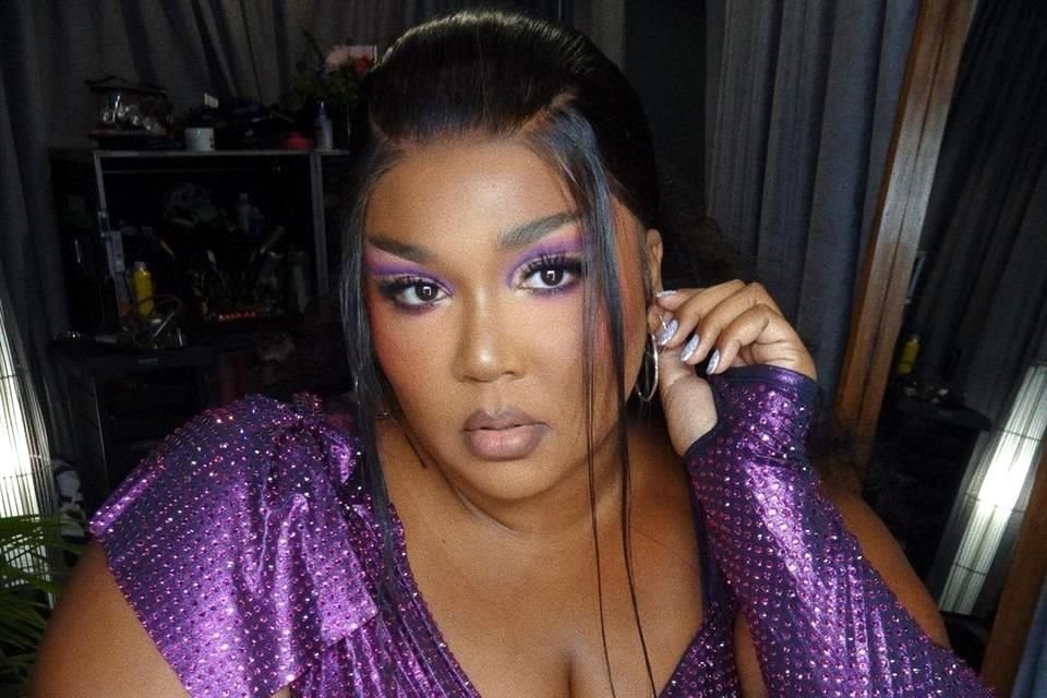 Lizzo obtuvo una victoria en su batalla legal contra su ex estilista, quien afirma que fue objeto de acoso racial y sexual.