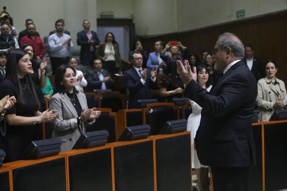 El choque de posturas se expresó durante la votación por el nuevo Fiscal del Estado, Salvador González de los Santos, donde Barrera sufragó en contra.