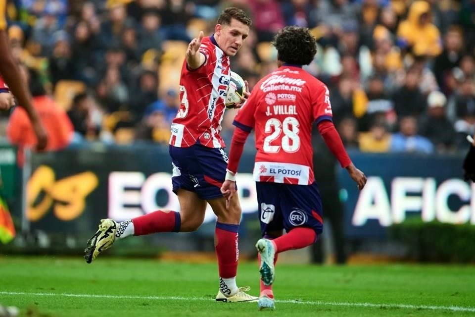 Diego Abitia hizo un doblete en el primer tiempo para guiar a los potosinos al título.