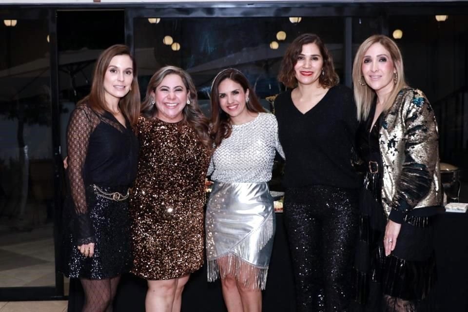 Georgina Gil, Yara Torres, Ángeles Reyna de Juangorena,  Ruby Cisneros y Rosario Gámez de Garza