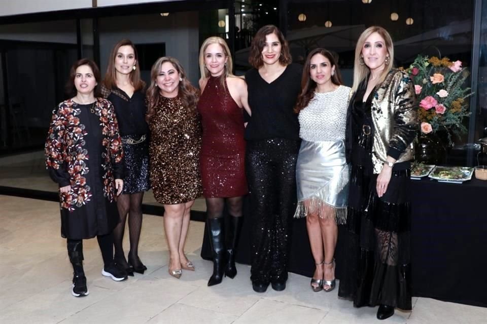 Dulce Robles, Georgina Gil, Yara Torres, Janella Luis de Salcido, Ruby Cisneros, Ángeles Reyna de Juangorena y  Rosario Gámez de Garza