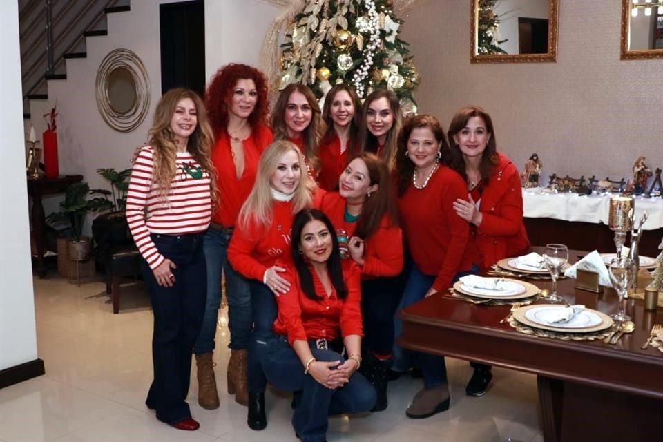 Martha Reyes, Yolanda Velázquez de De la Garza, Paty Garza, Kena Guadiana, Fabiola Rodríguez, Maggie Sánchez, Lupita Muñoz, Dina Barrientos, Marcela Martínez y Martha Martínez