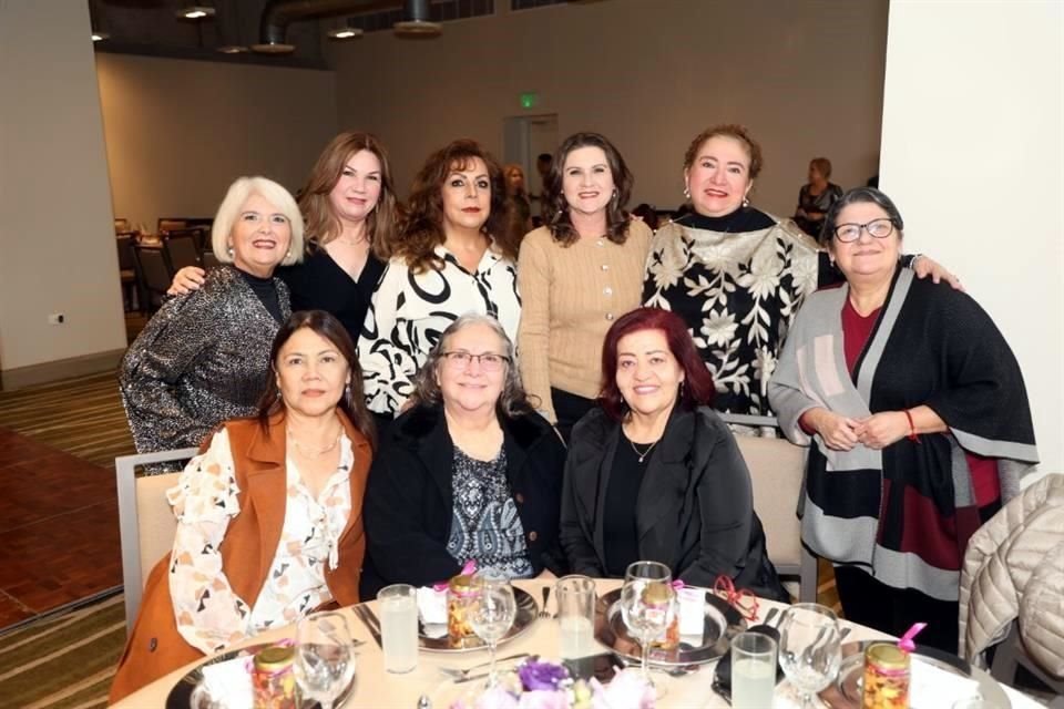 Sandra Nelly Hernández, Martha Martínez, Martha Farías, Diana Perla González, Guadalupe Alicia Soto, Rosario Sáenz, Esthela Garza, Olga Farías y Cristy del Río