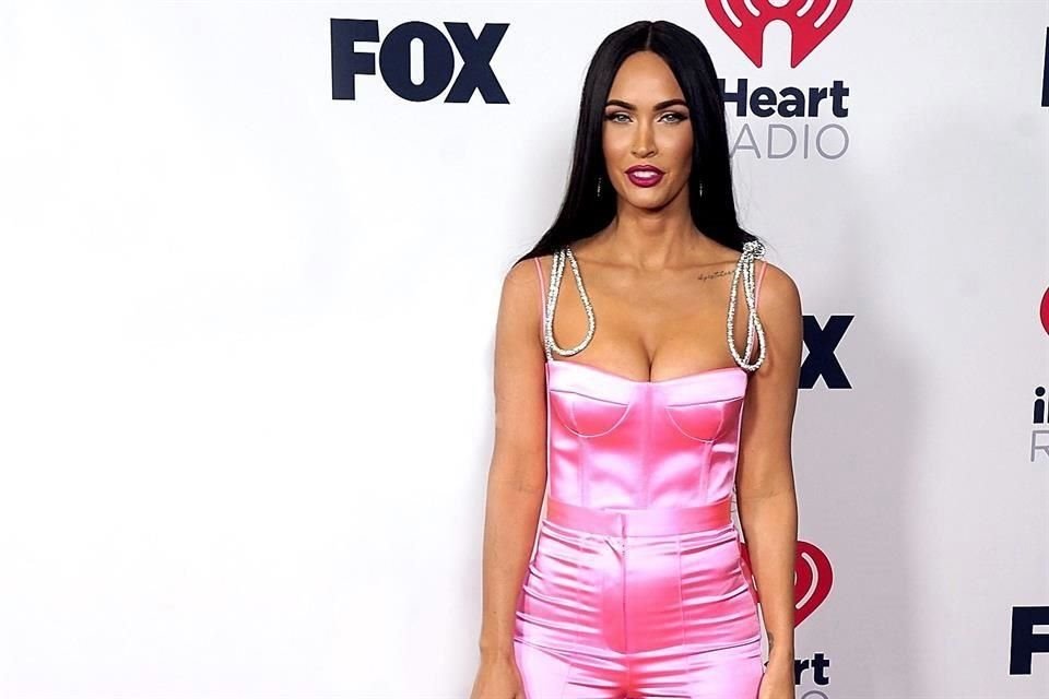 Megan Fox decidió terminar su relación de cuatro años de novios con el rapero Machine Gun Kelly, luego de que viera, así se reportó, material perturbador en su teléfono celular.