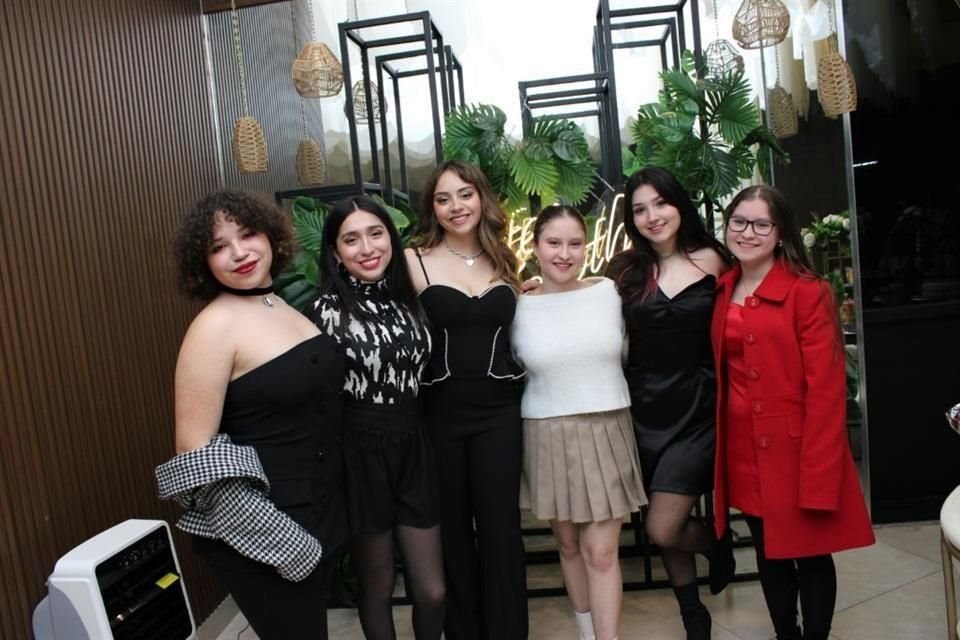 Cielo Aguilar, Ana Sofía Ibarra, Rebeca Lozano, Valeria García Sánchez, Regina Yarrito y Fernanda García Sánchez