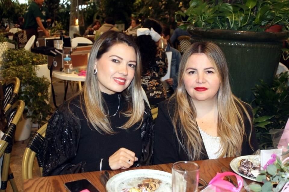 Érika Peña y Elva Cavazos