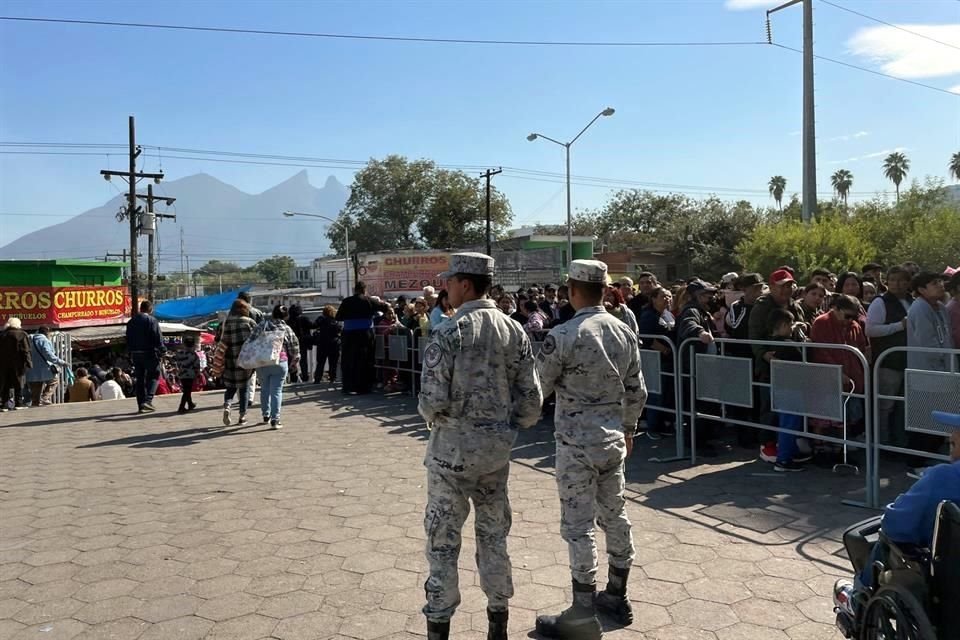 Tras ataque a balazos cerca de la Basílica de Guadalupe, elementos de la Guardia Nacional realizan rondines alrededor del Santuario.