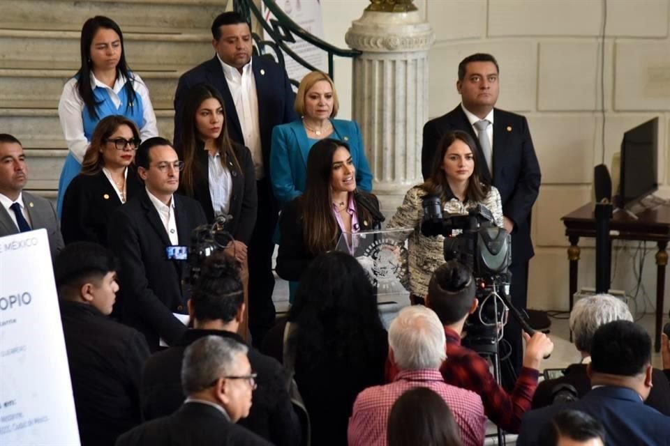 La Alcaldesa de Cuauhtémoc, Alessandra Rojo de la Vega, celebró que se aprobara la Reforma al Código Penal de la Ciudad de México en materia de extorsión.