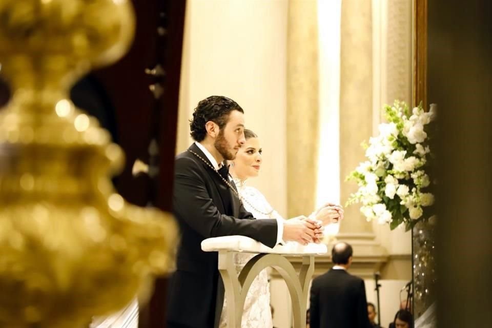 Enrique Salinas Villarreal y Gabriela Clariond Sada