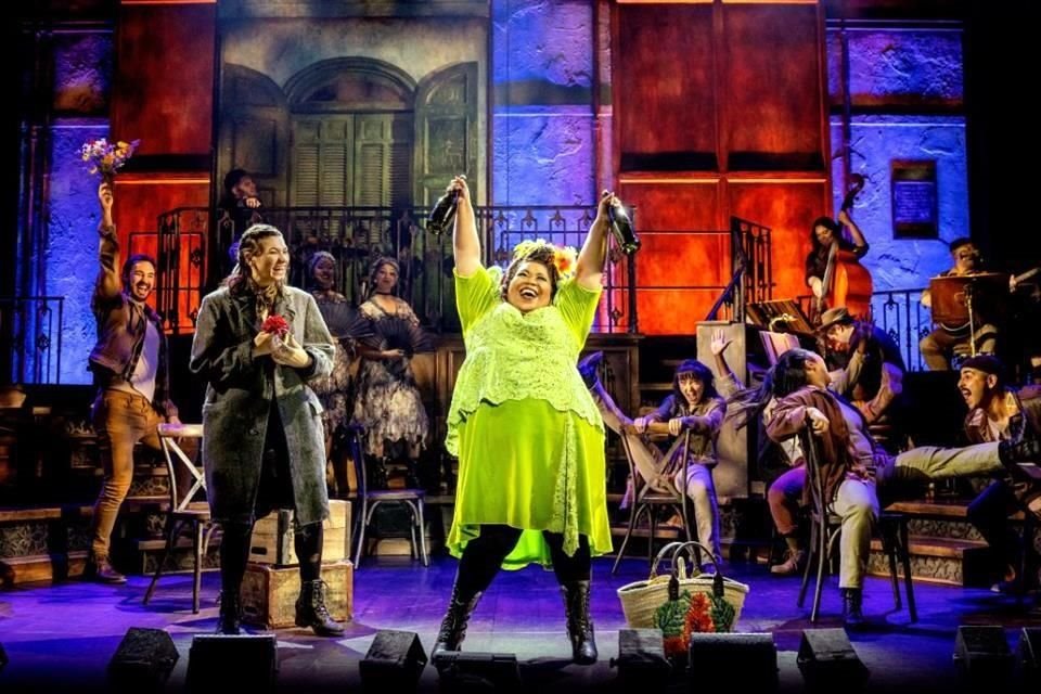 El multipremiado musical de Broadway, 'Hadestown', se presenta con éxito por vez primera en México con una breve temporada en Showcenter Complex.