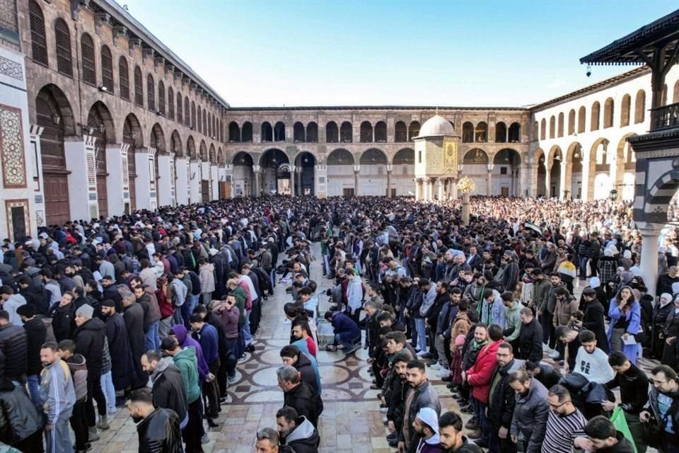 La mezquita, una de las más antiguas del mundo que data de hace unos mil 200 años, es un símbolo querido de Siria.