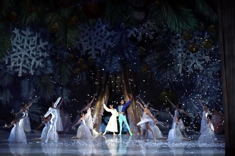 Presenta con éxito Ballet de Monterrey primera función de 'El Cascanueces'; repetirán clásico navideño hoy y el próximo fin de semana