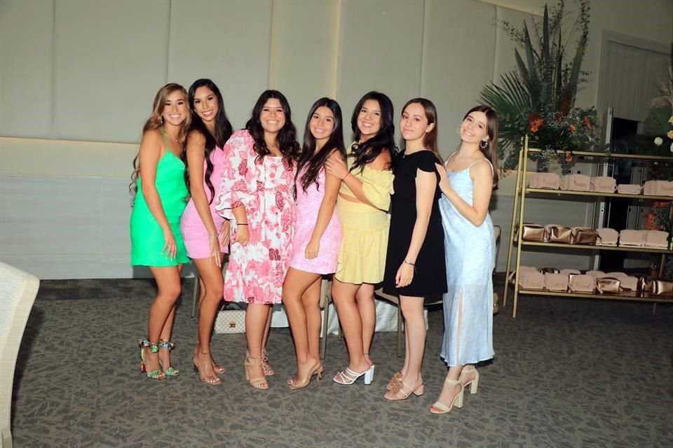 Yahaira Montemayor Paris Montemayor Alejandra Montemayor, Luna Montemayor, Debanhi Montemayor, Maria Paula Vega y Regina Gomez
