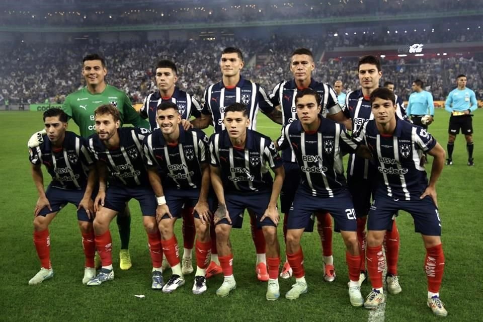 Los 11 jugadores que de inicio buscaron la gloria para el Monterrey.