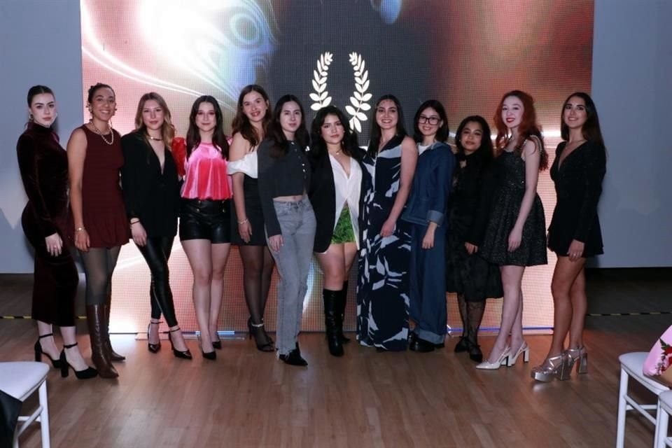 Carolina García, Sabina Gutiérrez, Ivanna Alanís, Roberta Guajardo, Jocelyn Castillo, Stefany Guerrero, Aneth Rodríguez, Marian Handal, Rebeca Hidalgo, Gretel Salcido y Andrea González