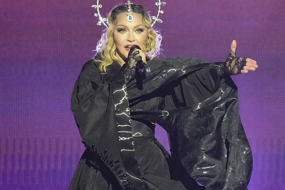 A través de un clip en su Instagram, Madonna reveló a sus miles de fans que se encuentra trabajando en nueva música para 2025.