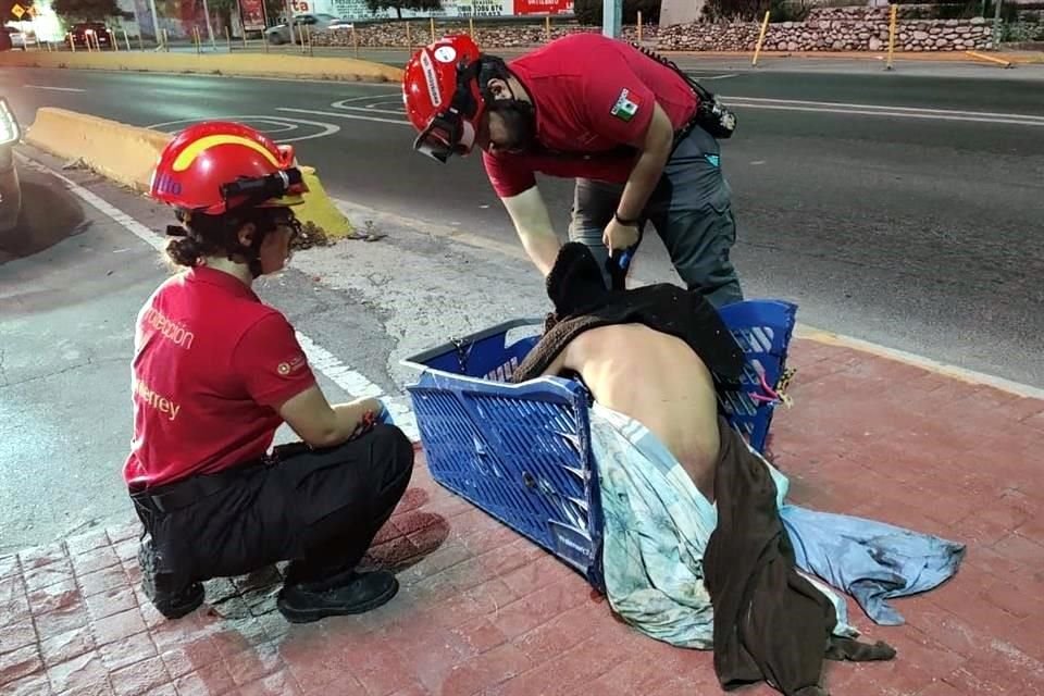 Javier Iván, de 30 años, falleció mientras era trasladado en una caja hacia un hospital.