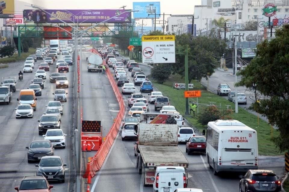  Los cierres viales se mantendrán los siguientes meses por los trabajos de cimentación y construcción del viaducto elevado.