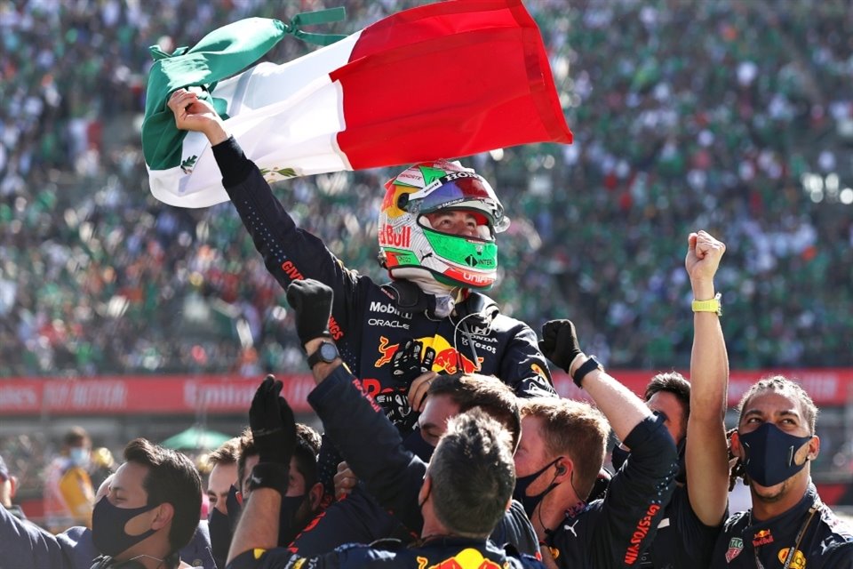 Obtuvo podio en el Gran Premio de México en 2022.