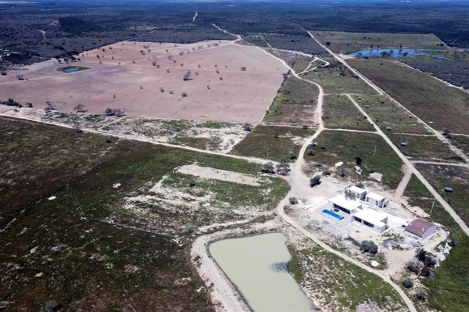 Ésta es la zona de construcciones del rancho adquirido por el Gobernador Samuel García.