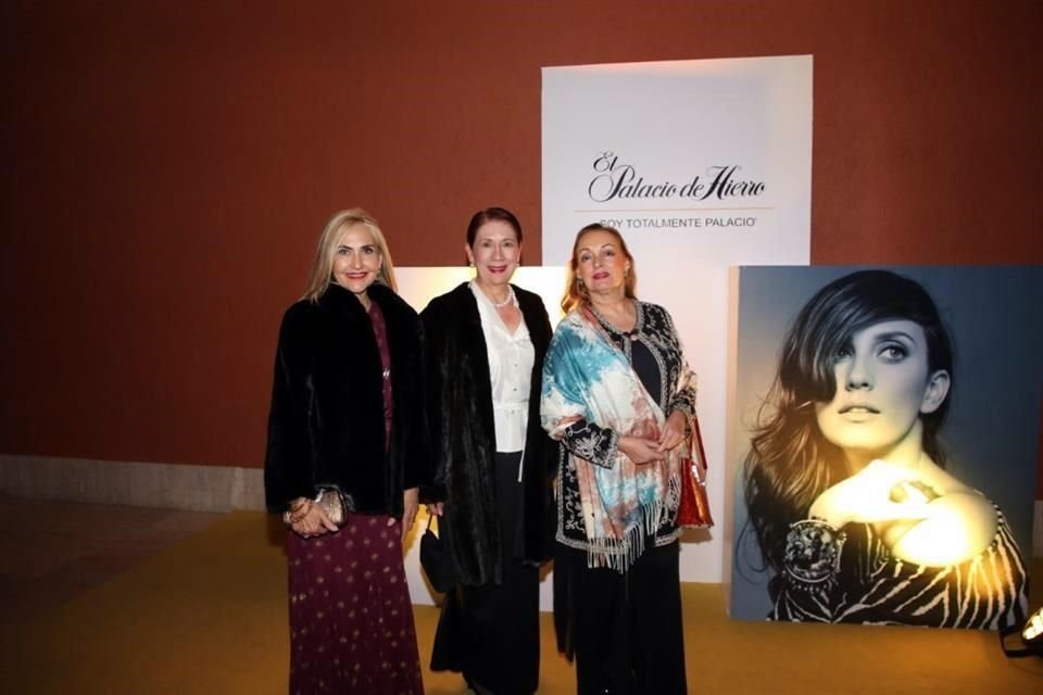 Mónica Buerón de Villarreal, Griselda Elizalde y Esthela Páez