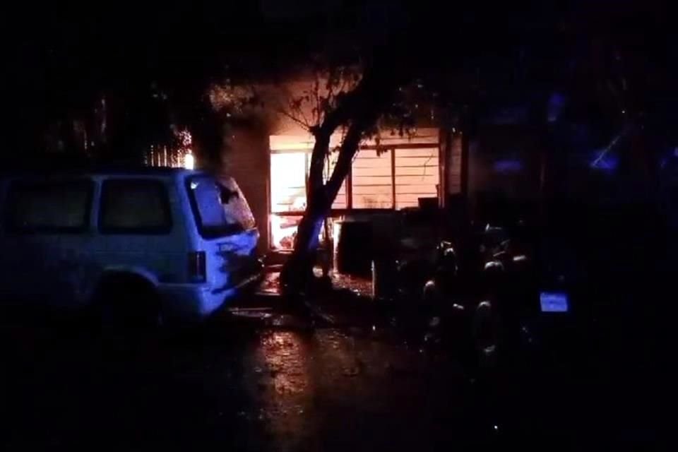 Fue alrededor de las 04:30 horas cuando se reportó el incendio en una casa de la calle Fuerte de Guadalupe, en la Colonia Unión.