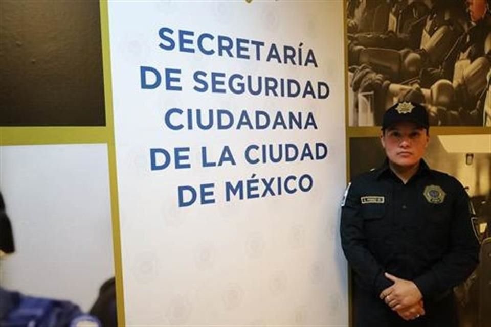'Sí. Es mi vocación... aquí hasta morir. Yo sé cuál es la responsabilidad de portar este uniforme'.