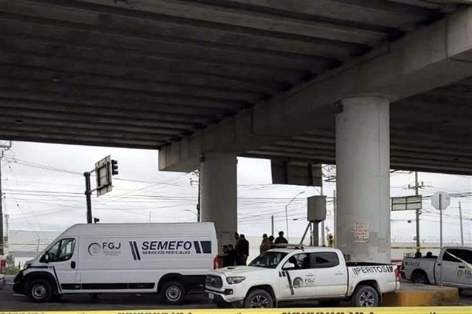 Los cuerpos fueron dejados en la caja de una camioneta abandonada debajo del puente LG sobre la Carretera Reynosa- Río Bravo.