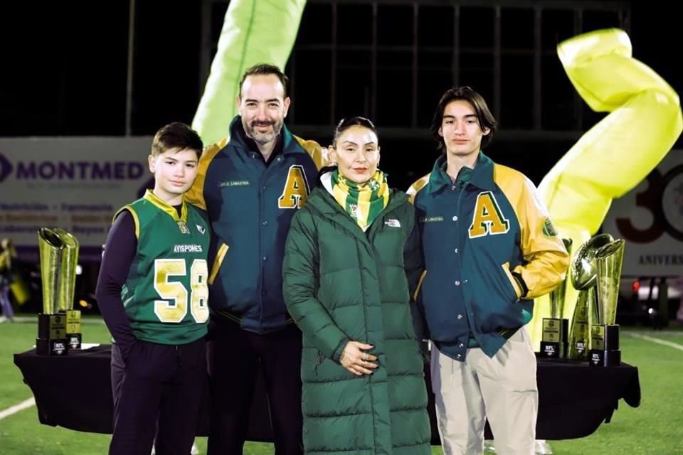 Patrizio Labastida, Jesús Labastida, Marybell Martínez de Labastida y Joaquín Labastida