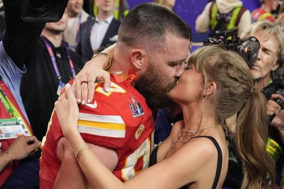 Una fuente cercana a la pareja aseguró que Taylor Swift estaría planeando mudarse a Nashville para estar más cerca de Travis Kelce.