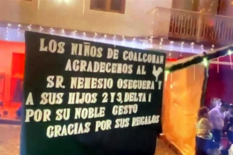 Coalcomán, Michoacán এর Emecista সরকার, CJNG এর নেতা Nemesio Oseguera 'El Mencho' কে ধন্যবাদ জানিয়েছেন, শিশুদের জন্য ক্রিসমাস উপহারের জন্য।