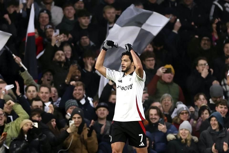 Jiménez mencapai enam gol musim ini dan 13 gol bersama Fulham di paruh pertama Liga Premier yang sangat positif.