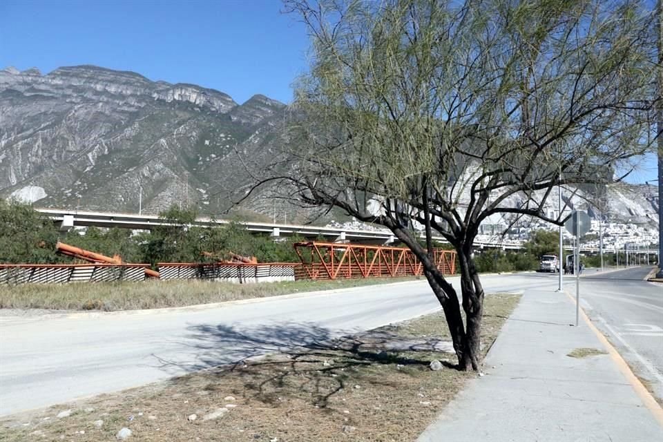 El tramo donde se habilitarían los estacionamientos en el río  se ubica entre la Avenida Corregidora y el Puente Zaragoza.