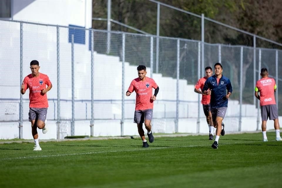 El Monterrey cerró el 2024 con una práctica matutina en las instalaciones de El Barrial.