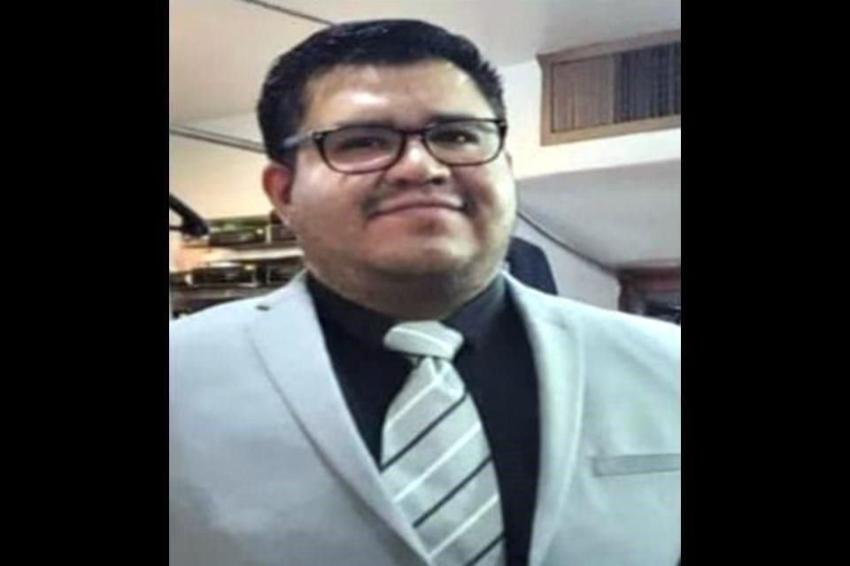 Juan Carlos Loera, que laboraba en el Hospital de Ginecobstetricia de Parral, Chihuahua, fue encontrado sin vida al interior de un vehículo; familiares condenaron el hecho.