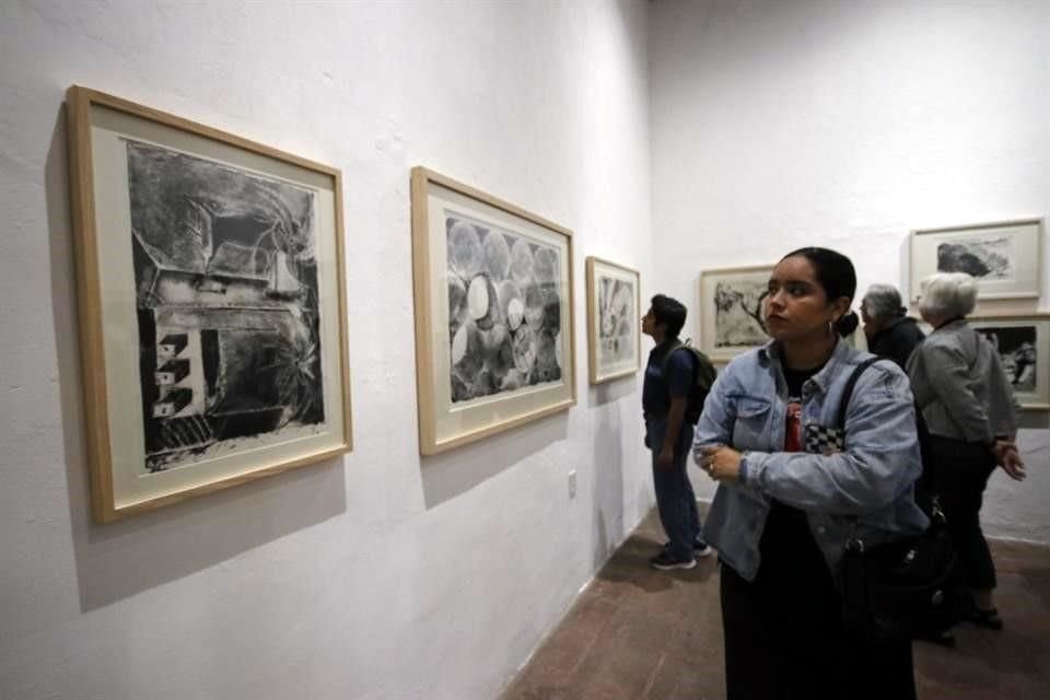 Conformada por las 42 obras que se sumaron a la colección Amigos del IAGO y del Centro Fotográfico Manuel Álvarez Bravo, el Instituto de Artes Gráficas de Oaxaca presenta la exposición 'Gráfica Toledo 1976-1987'.