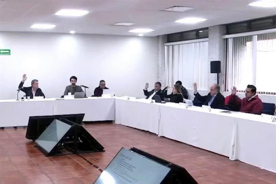 El aumento en la tarifa se aprobó con 16 votos a favor y 5 en contra.