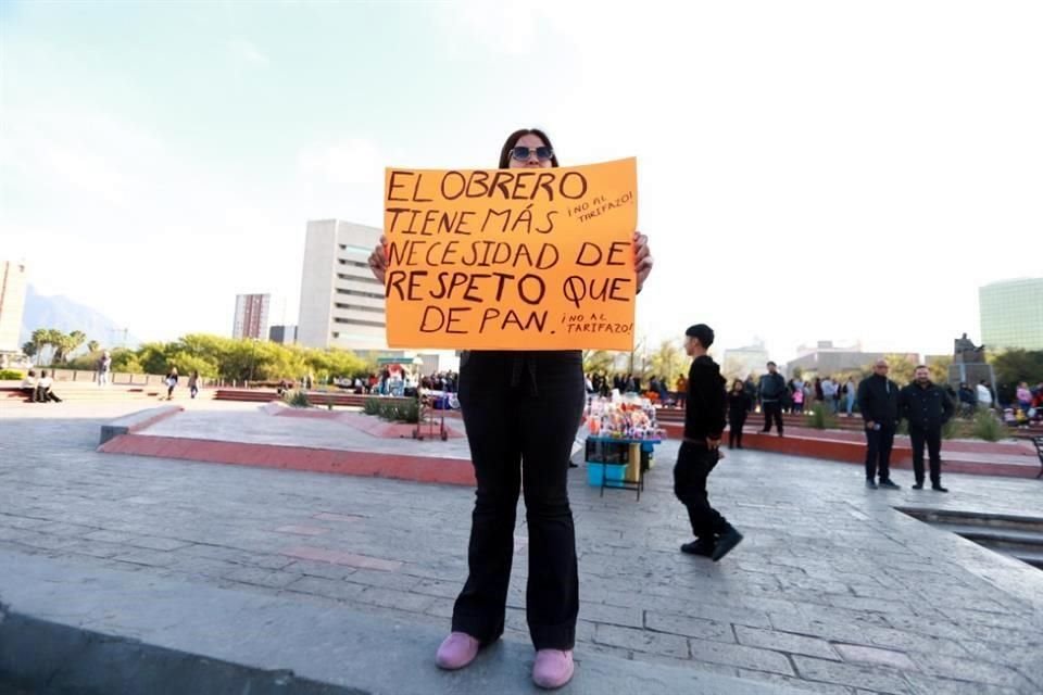 Los manifestantes protestaron frente al Palacio de Gobierno.