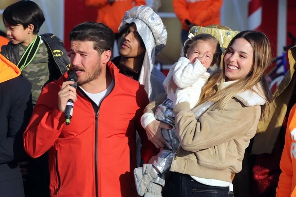 El Gobernador Samuel García y su esposa Mariana Rodríguez, titular de Amar a Nuevo León y ex candidata de MC a la Alcaldía regia.