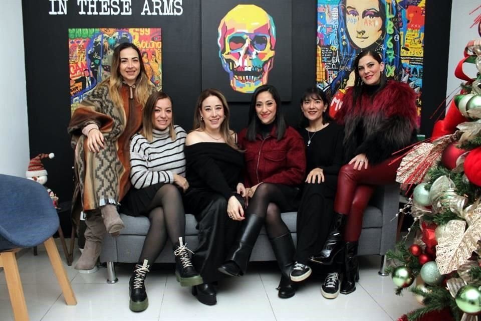 Paola García, Astrid Ávila, Dona Torres, Tily Villarreal, Nadia Domínguez y Elisa Salinas