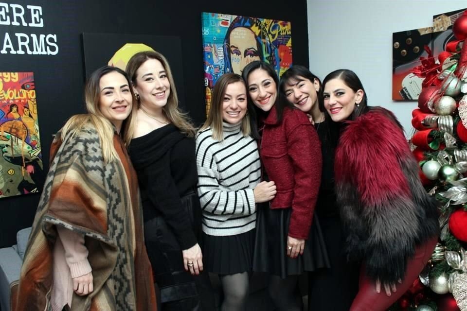 Paola García, Dona Torres, Astrid Ávila, Tily Villarreal, Nadia Domínguez y Elisa Salinas