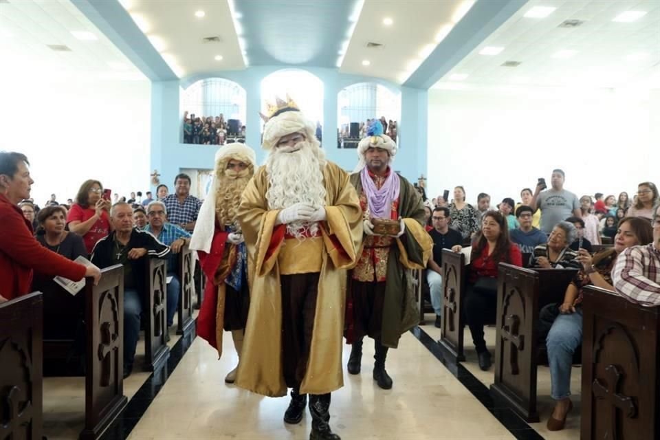 Reyes Magos en la Parroquia San José, esposo de la Virgen María