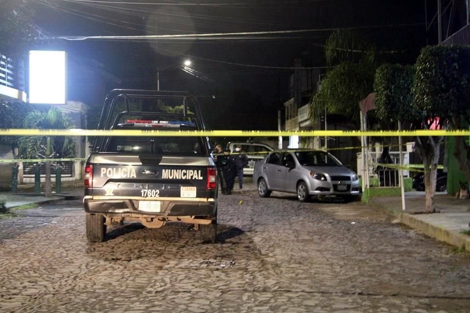 Un hombre, de 56 años, murió afuera de su casa, en la Calle Salto del Agua, cerca de Pemex, en San Pedrito.
