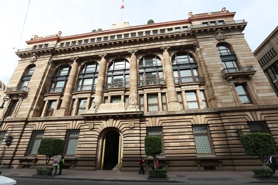 Quasar Elizundia, analista de Mercados para Pepperston, consideró que Banxico tiene oportunidad para reducir su tasa de interés en septiembre, pues hay tres factores que juegan a su favor.