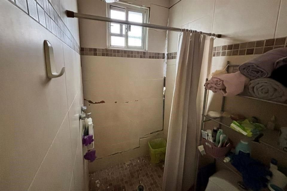 Pese a los daños en la vivienda, no se reportaron personas lesionadas.