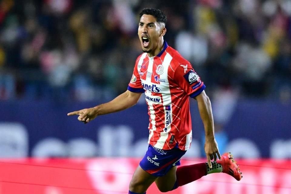Ricardo Chávez llega a Rayados procedente del San Luis.