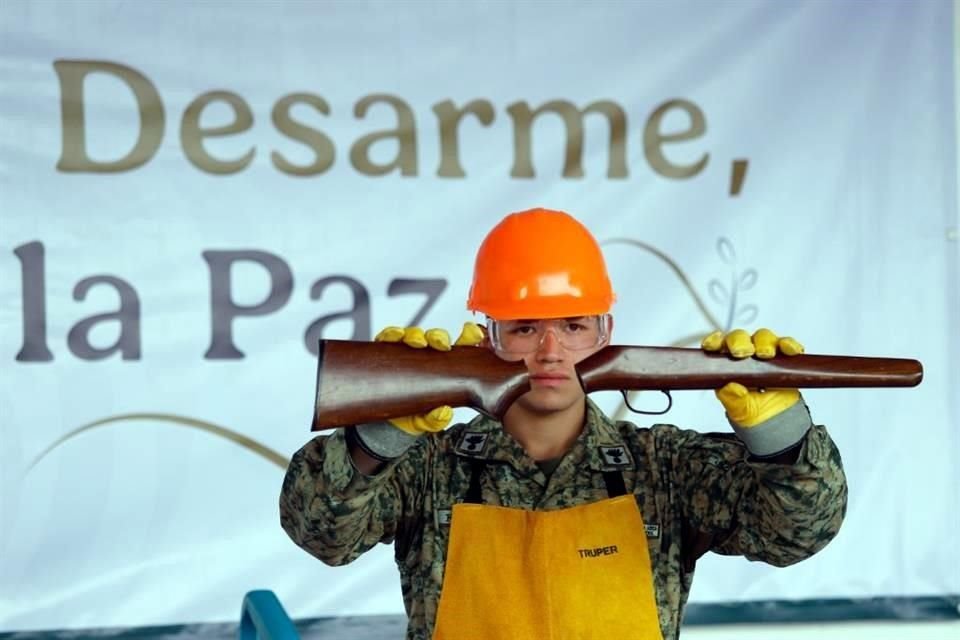 Elementos del Ejército son los encargados de destruir las armas.